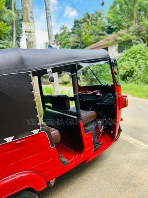 Bajaj RE 2012