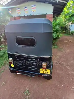 Bajaj RE 2011