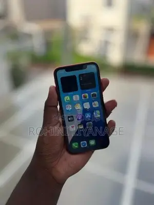 Apple iPhone 11 product red (Used)