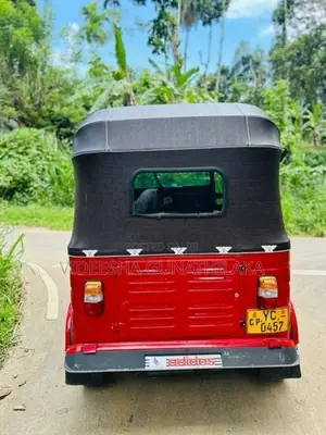 Bajaj RE 2012