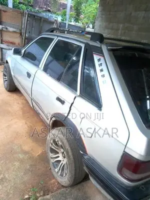 Mazda Familia 1988