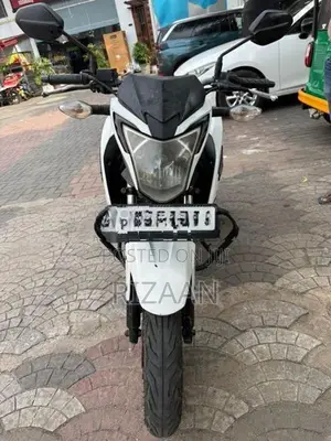 Honda CB Hornet 160 2021