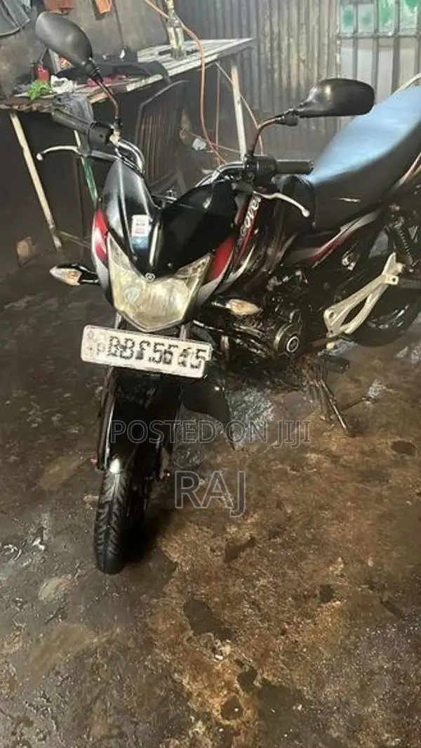 Bajaj Discover 2014