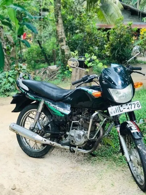 Bajaj Caliber 2004