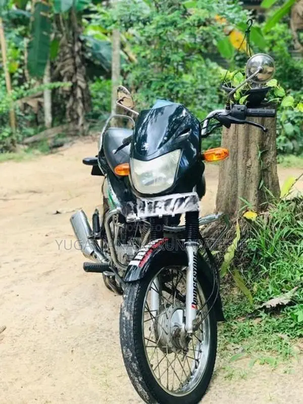 Bajaj Caliber 2004