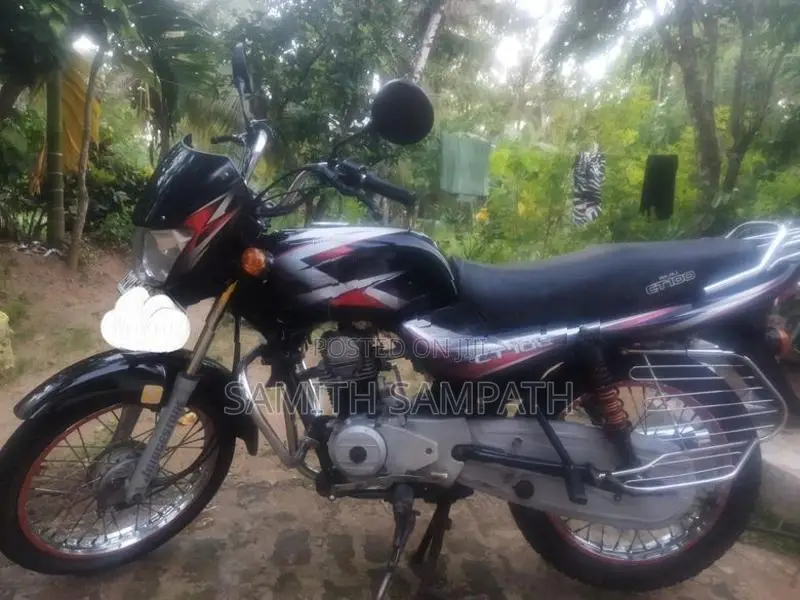 Bajaj CT100 2015