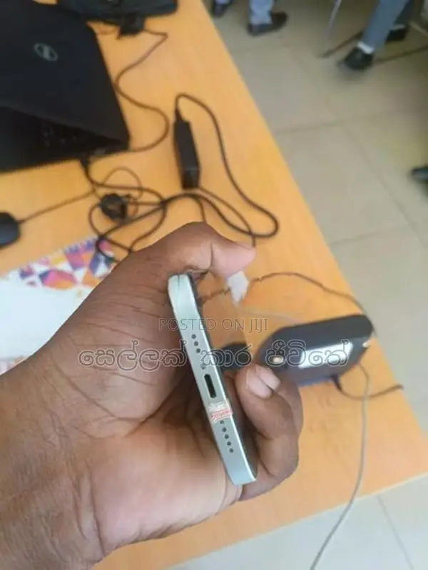 Apple iPhone 12 (Used)