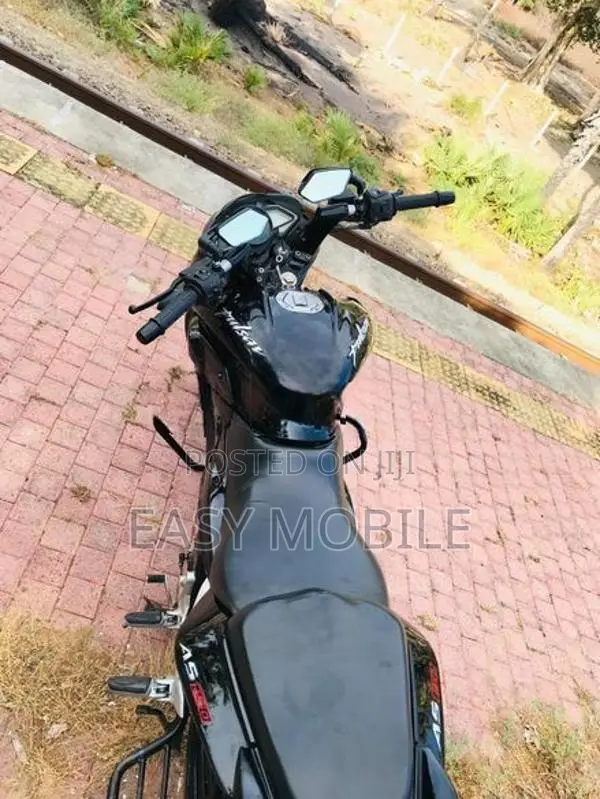 Bajaj Pulsar AS 150 2018