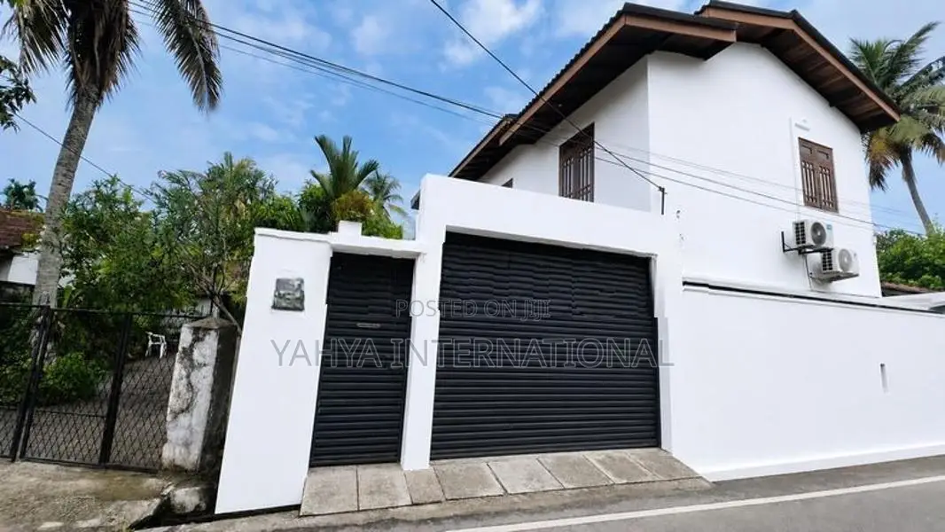 Modern House For Sale Rathmalana