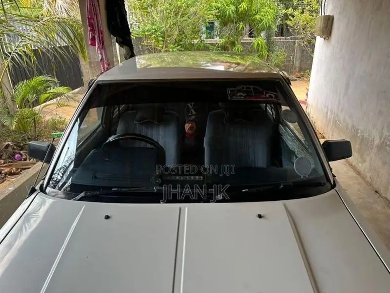 Toyota Carina 1985