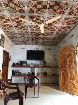 யாழ்ப்பாணம் ஓட்டுமடம் சந்திக்கு அருகில் வீடு விற்பனைக்கு