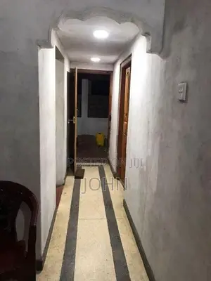 யாழ்ப்பாணம் ஓட்டுமடம் சந்திக்கு அருகில் வீடு விற்பனைக்கு