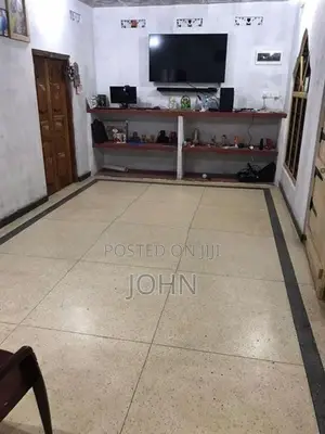 யாழ்ப்பாணம் ஓட்டுமடம் சந்திக்கு அருகில் வீடு விற்பனைக்கு