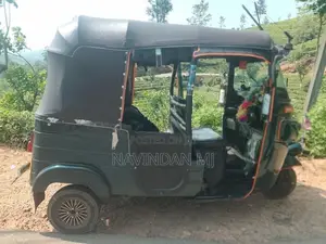 Bajaj RE 2016
