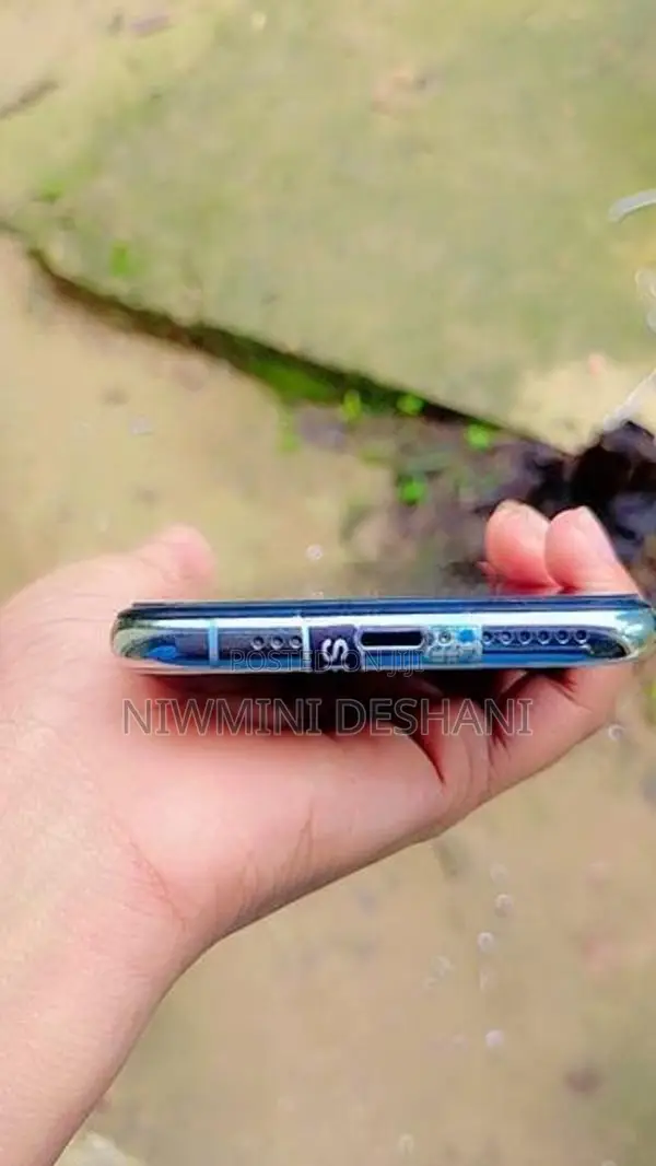 Apple iPhone XS (Used)