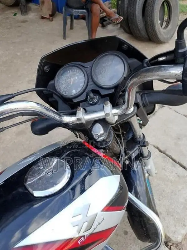 Bajaj CT100 2006