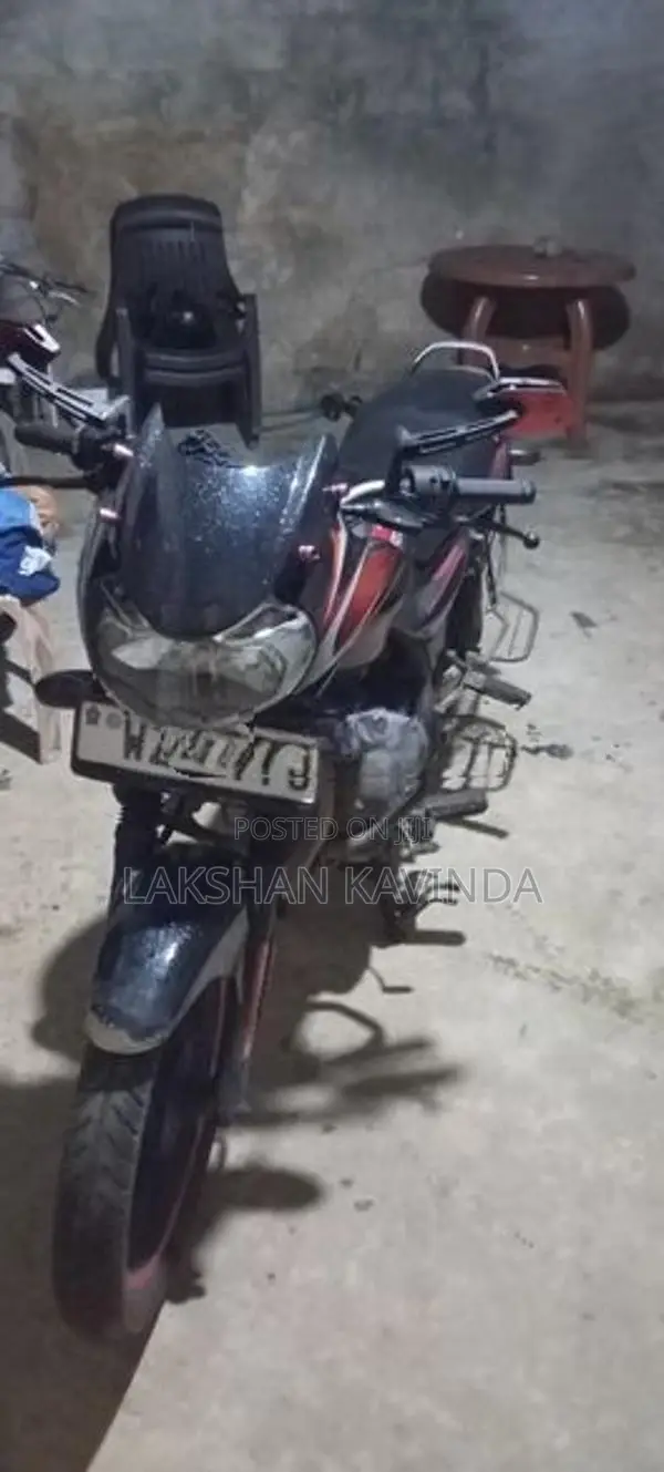 Bajaj Discover 150 2011