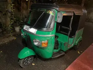 Bajaj RE 2012