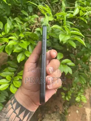Apple iPhone 16 128GB (Used)