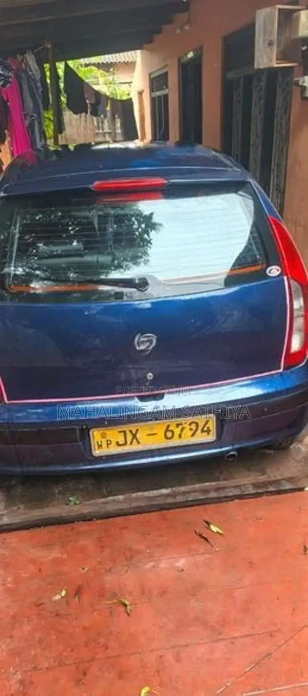 Tata Indica 2005