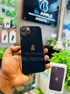 Apple iPhone 13 128GB (Used)