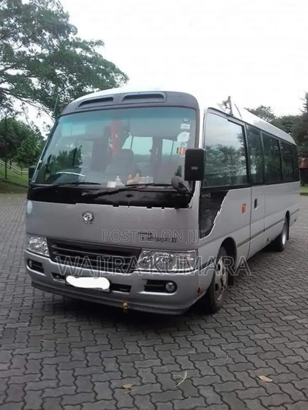 Toyota Coaster 2010