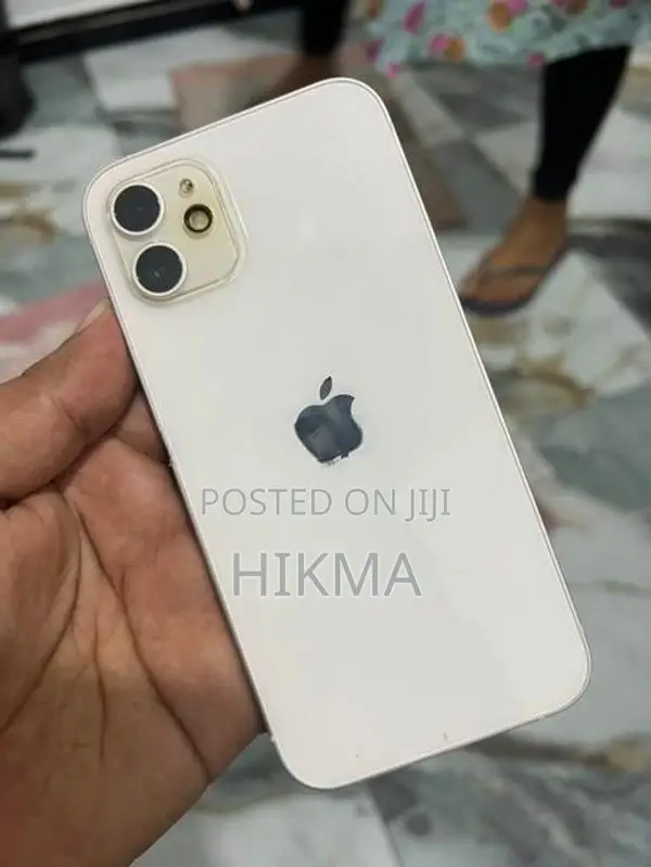 Apple iPhone 12 (Used)