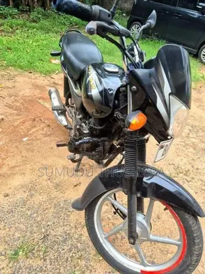 Bajaj Platina 2017