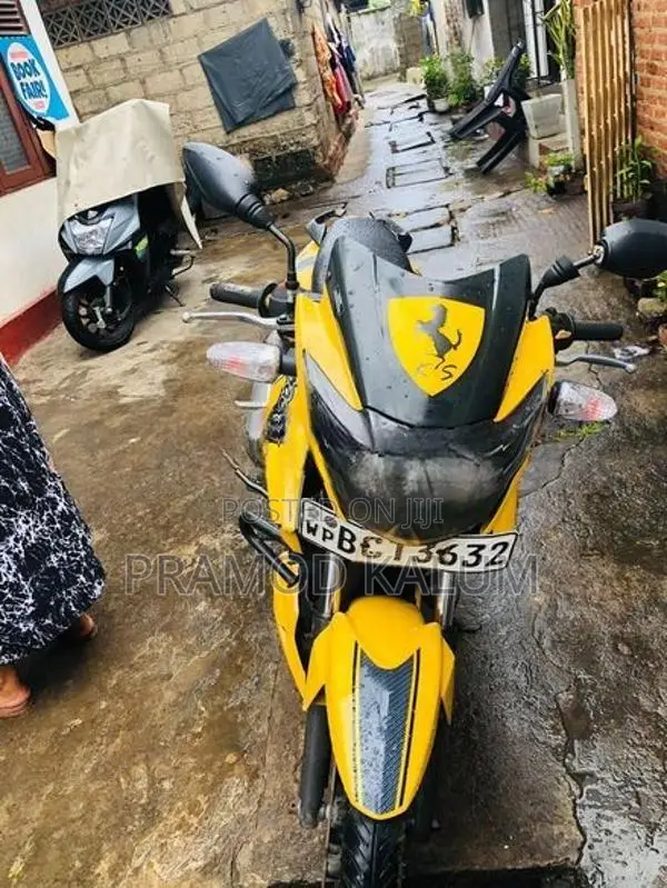 TVS Apache 2014