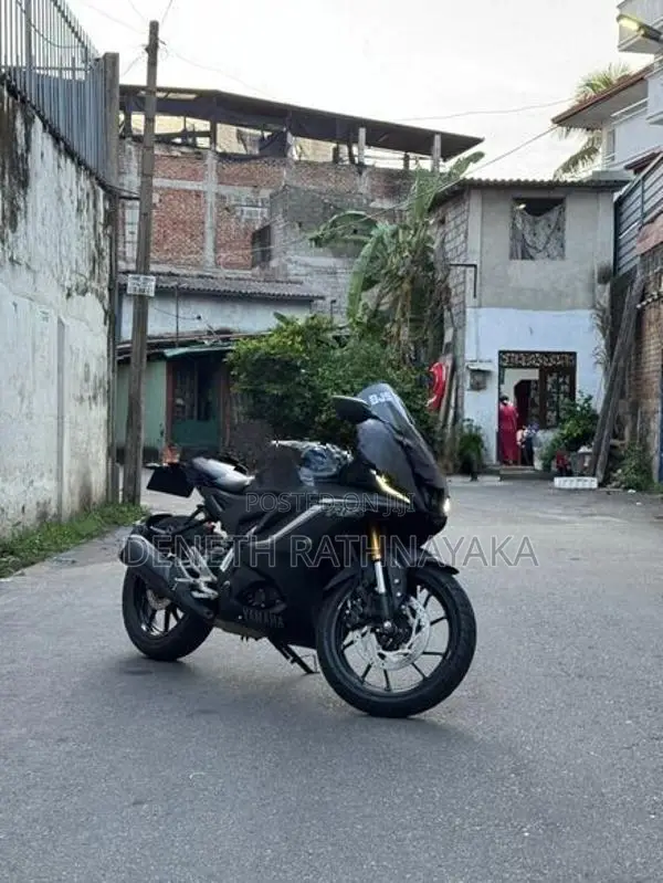 Yamaha R15 V4 2025