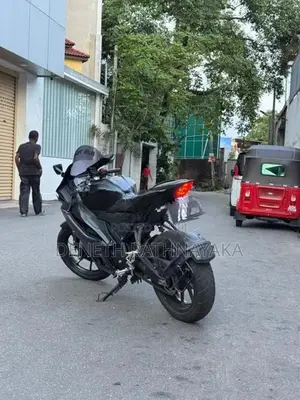 Yamaha R15 V4 2025