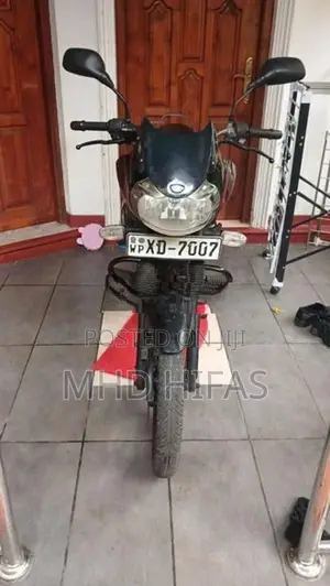Bajaj Discover 150 2011