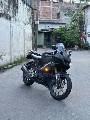 Yamaha R15 V4 2025