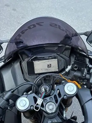 Yamaha R15 V4 2025