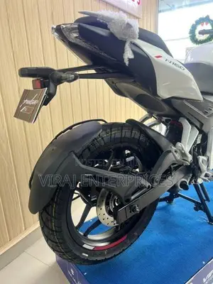 Bajaj Pulsar N160 Premium 2026