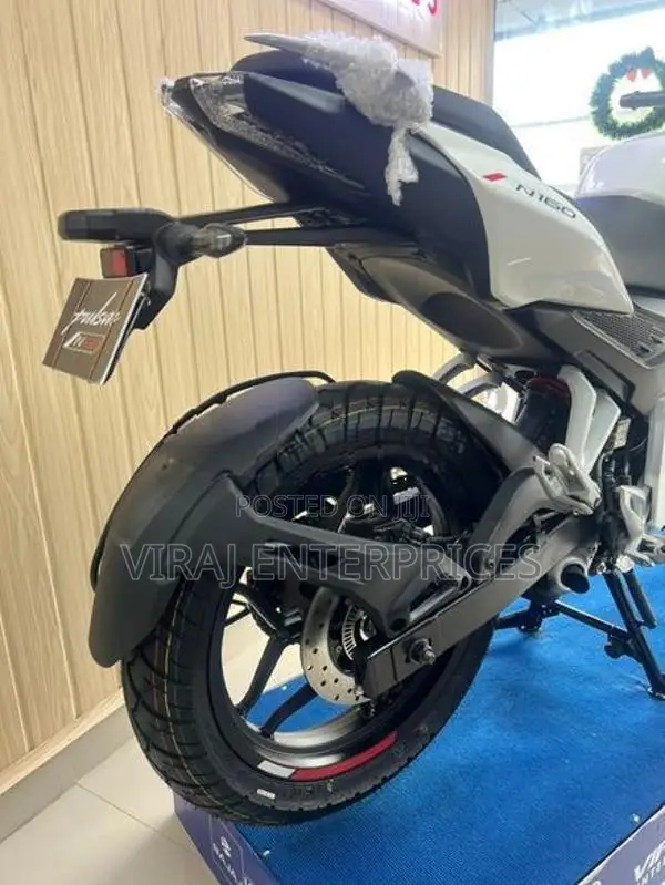 Bajaj Pulsar N160 Premium 2026