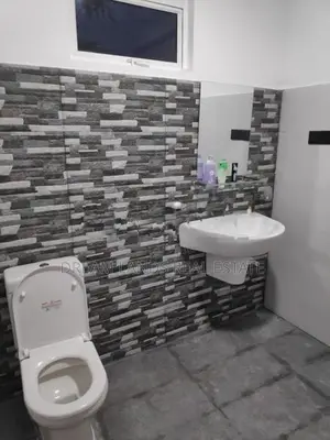 Upper floor for rent only Girls malabe