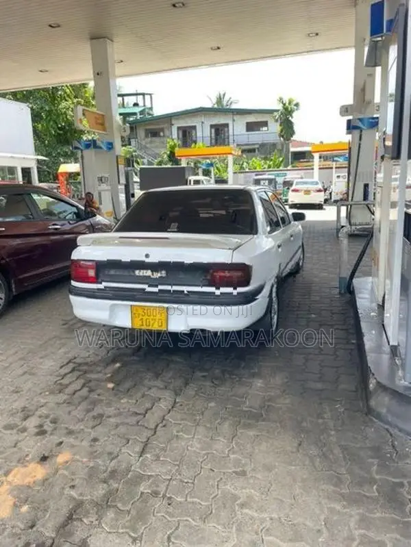 Mazda Familia 1996