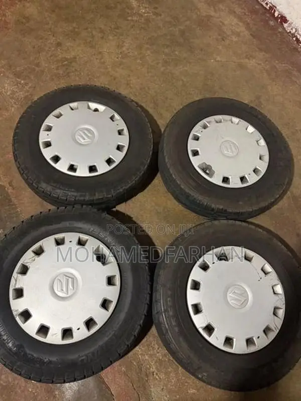 Suzuki Every 12" Tire