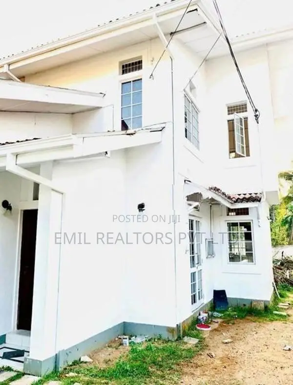 House for Sale – Thalawathugoda (EM043PS)