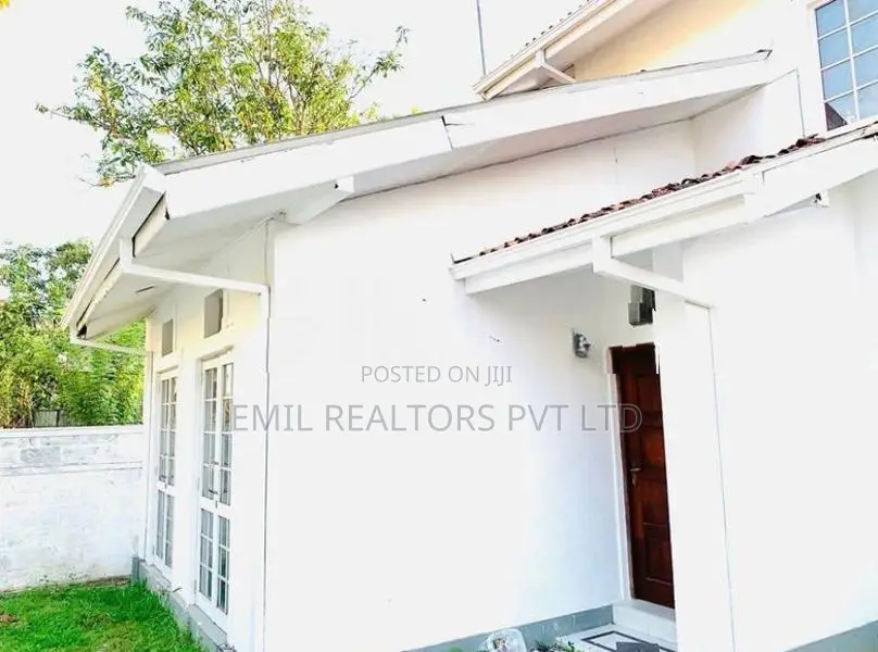 House for Sale – Thalawathugoda (EM043PS)
