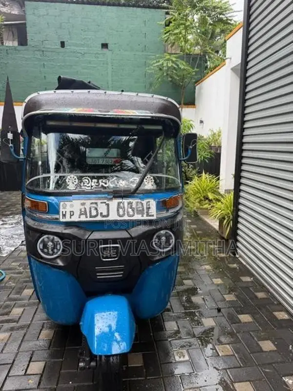 Bajaj RE 4 Stroke 2016