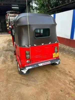 Bajaj RE 2006
