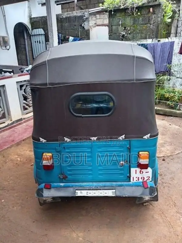 Bajaj RE 1988
