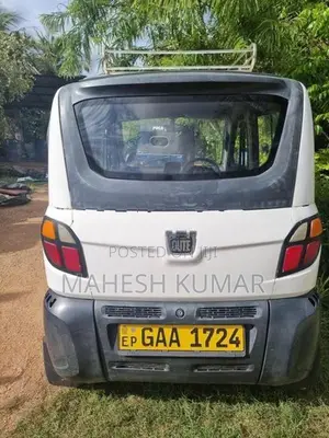 Bajaj Qute 2019