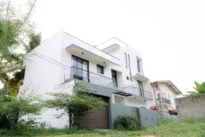 Modern Luxury House for Sale in Malabe – Kahanthota Road