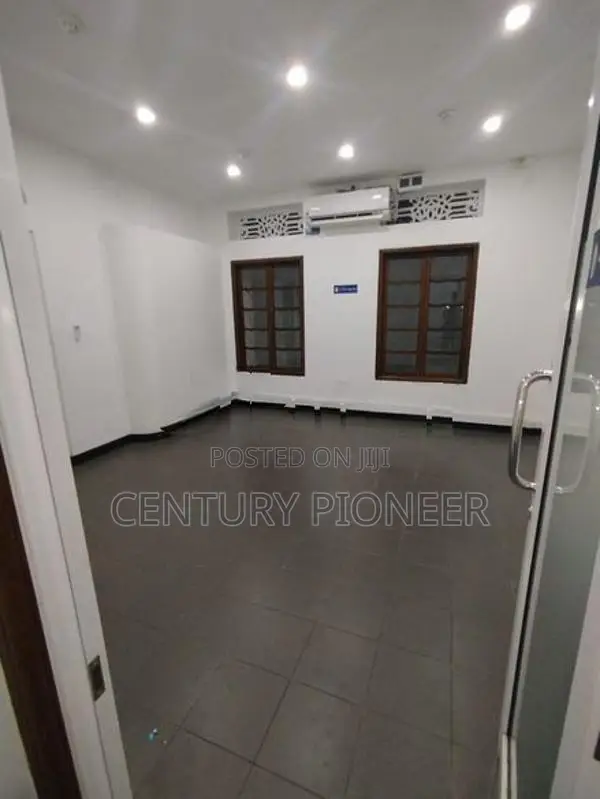 Commercial property for rent in Colombo 7