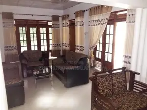 Semi Commercial House for Rent at Medagama