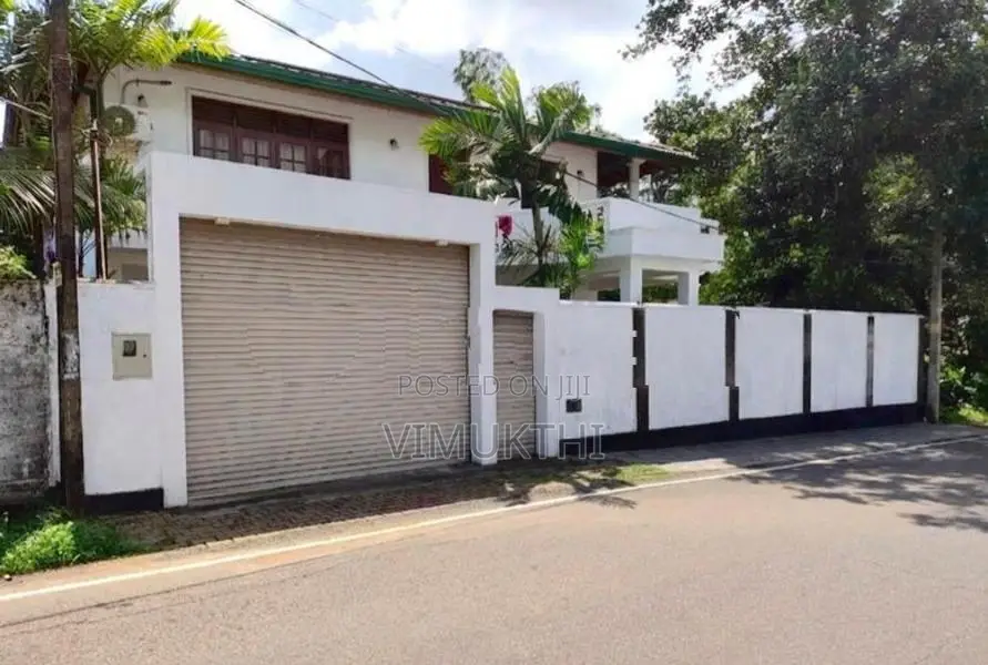 Luxury House for Sale in Malabe