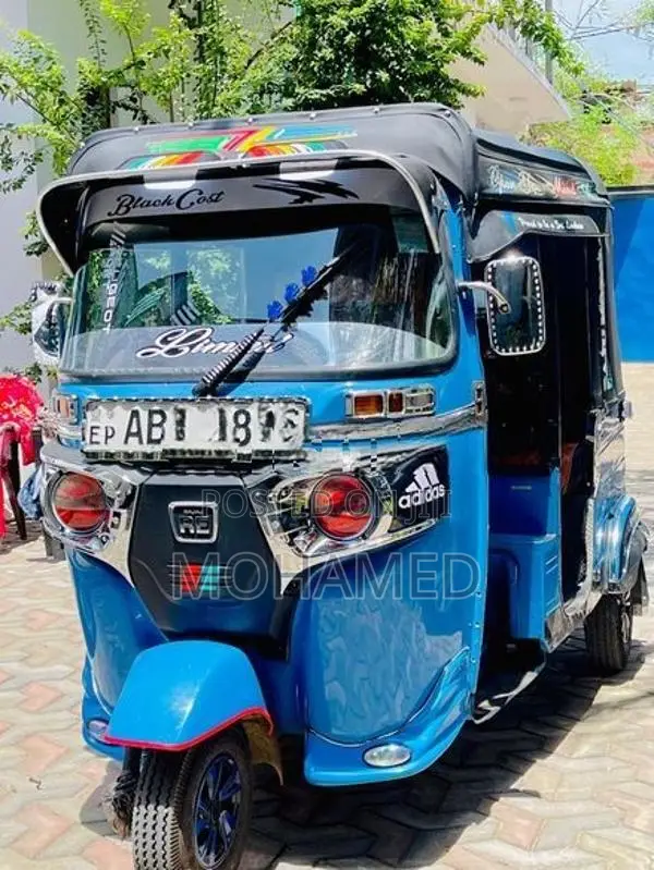 Bajaj RE Three Wheeler 2018